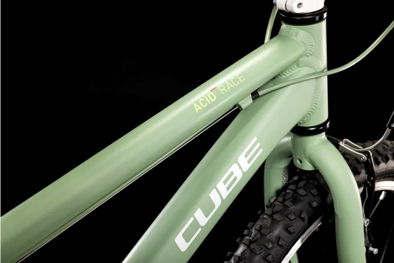 Cube Acid 200 Kids Bike in Green/White-5